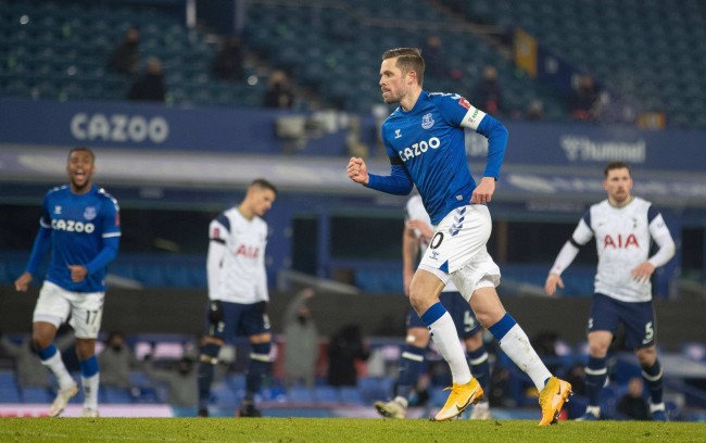 表现使之成 表现使之成